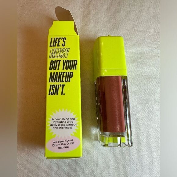 Youthforia Dewy Gloss Color- play with fire - Picture 3 of 5